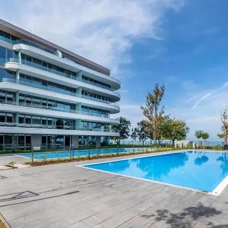 Summer Vibe Wave Apartment *